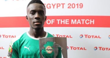 أوغندا ضد السنغال.. إدريسا جويا أفضل لاعب فى المباراة