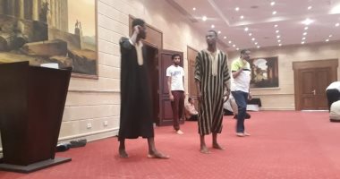 نجوم كوت ديفوار يؤدون صلاة الجمعة فى العين السخنة.. صور 