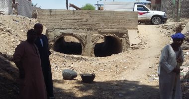 صور.. محافظة الأقصر تشكل لجنة للمرور علي مخرات السيول