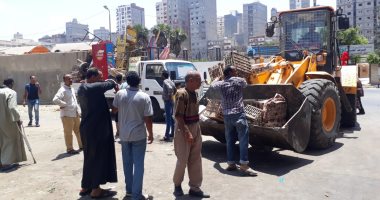 استجابة للمواطنين.. رفع إشغالات شارع المعهد الدينى شرق الإسكندرية (صور) 