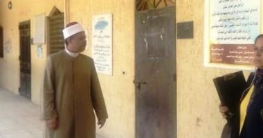 رئيس المنطقة الأزهرية بالإسكندرية يتفقد المعاهد للاستعداد لامتحانات الدور الثانى