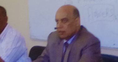 صور.. وكيل تعليم الأقصر يجتمع بمديري المدارس الثانوية لبحث إستعدادات إمتحان الدور الثاني