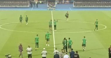 منتخب جنوب أفريقيا يتفقد أرضية استاد القاهرة قبل مواجهة مصر