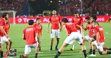 صور.. إحماء المنتخب الوطنى قبل مواجهة جنوب أفريقيا