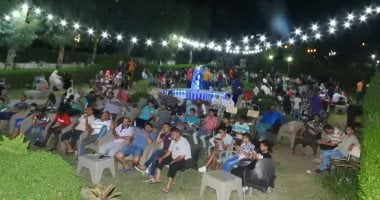 صور .. تجمعات عائلية علي خليج السويس لمساندة منتخب مصر للوصول للربع نهائي 