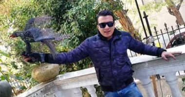 مفيش حاجة عنده ملهاش لازمة ..مصطفى بيعمل تماثيل من الأسلاك الحديدية 