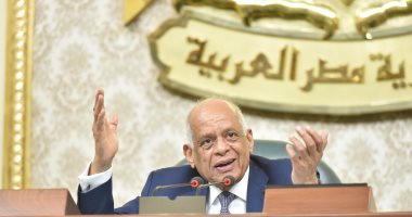 رئيس البرلمان للنواب: "اقتصروا وامشوا جنب الحيط.. وأقرأوا كتاب السب والقذف"