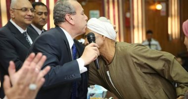 المحافظ يتابع معرض الأنشطة التعليمية وتكريم أوائل التعليم الفنى بكفر الشيخ.. صور