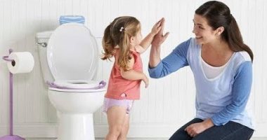 لو كل شوية يعملها متتعصبيش.. اعرفى ازاى تتعاملى مع طفلك لو عنده تبول لا إرادى