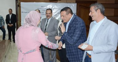 صور .. محافظ البحيرة يشارك فى احتفالية "فرحة" لدعم زواج الفتيات اليتيمات