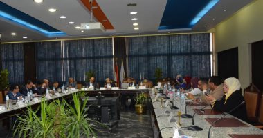 قطاع الحاسبات بالمجلس الأعلى للجامعات يناقش عدد الساعات الدراسية بالزقازيق