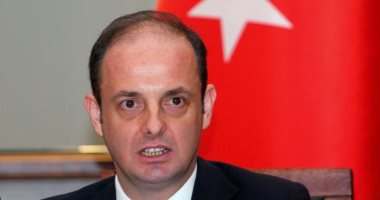 أردوغان يدمر الاقتصاد.. فايننشال تايمز: إقالة محافظ البنك المركزى ضربة موجعة جديدة للأوضاع الاقتصادية "الهشة".. وتؤكد: الرئيس التركى يلعب بالنار ويخاطر بمستقبله السياسى بعد زيادة الألم على المستهلكين والشركات