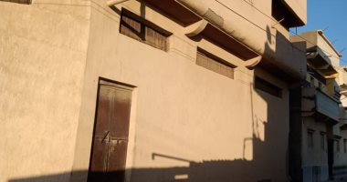 أهالى عزبة حسبو بالبحيرة يناشدون المسئولين بنقل مزرعة دواجن خارج الكتلة السكنية