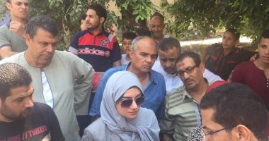 نائب محافظ القليوبية تستجيب لشكوى أهالى قرية نقباس برفع 120 طن قمامة