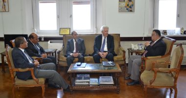 جامعة الإسكندرية تبحث عقد شراكة مع مؤسسة شركاء التعليم العالى بتكساس