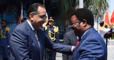 مصطفى مدبولى يستقبل نظيره التنزانى: القيادة السياسية حريصة على تعزيز العلاقات بين البلدين.. السيسي يتابع تنفيذ سد ستيجلر جورج بنفسه وفقا لأعلى المعايير العالمية.. وقاسم مجاليوا: أبوابنا مفتوحة أمام مستثمرى مصر