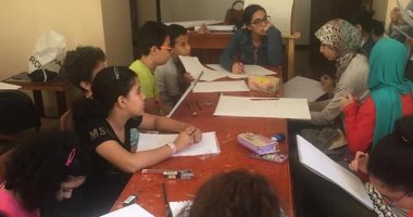 صور.. الأطفال يشاركون فى ورش الرسم ضمن النشاط الصيفى بمتحف المجوهرات