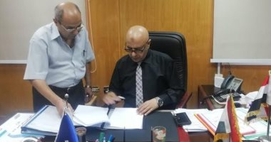 وكيل "صحة السويس" يعتمد نتيجة امتحانات المدارس الثانوية الفنية للتمريض