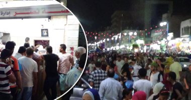 انتعاش الحياة الاقتصادية بمطروح فى أشهر الصيف .. المشروعات الشبابية فى السياحة والتجارة ملاذ المصطافين من شارع الإسكندرية إلى سوق ليبيا .. "بائعو البالة" الغناء وسيلتهم.. وسوق الفنادق والمنتجعات الأكثر رواجًا