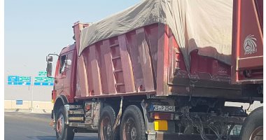 شكوى من سير سيارات النقل الثقيل بطريق السويس نهارا