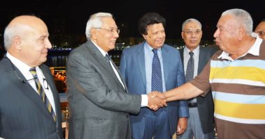 محافظ الدقهلية: لجنة دائمة لمنع إلقاء مخلفات البناء بالطرق ومصادرة المعدات المضبوطة