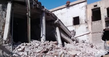 بالصور.. "حى غرب الاسكندرية": شونة القطن المنهارة صادر لها ترخيص هدم