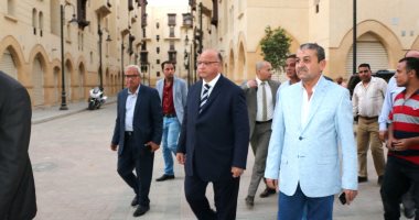 محافظ القاهرة يتفقد روضة السيدة.. ويطالب سكانها بالحفاظ عليها
