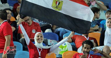 صور.. الجماهير المصرية تؤازر نسور نيجيريا أمام جنوب أفريقيا