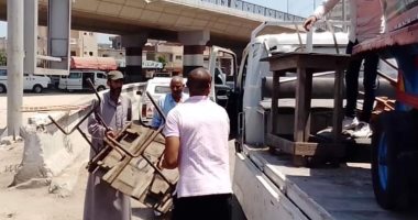 بالصور ..إزالة 310 حالة اشغال فى شوارع وميادين دمنهور