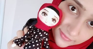 بالخيط والإبرة.. سارة سنجاب تركت العمل بالشهادة لتصنع عرائس أميجرومى