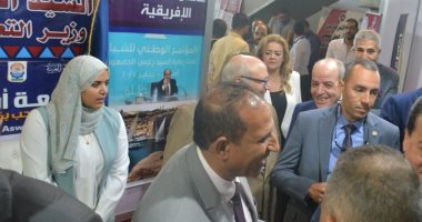 إقبال ملحوظ على جناح جامعة أسوان فى معرض التعليم العالي