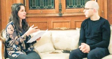 الفنان المصرى العالمى يوسف نبيل: مازلت أحلم بتصوير أم كلثوم وهذه حكايتى مع سلمى حايك.. أحببت التصوير لأخلد نجوم الزمن الجميل.. ولم تقبلنى كلية الفنون الجميلة.. ولم أتوقع بيع صورة فيفى عبده فى "سوثبى"