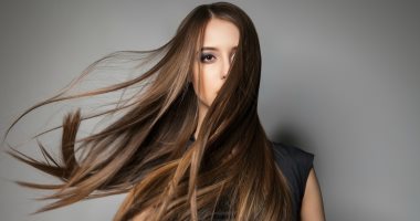 عشان تبقى مميزة.. 4 مفاتيح بسيطة للحصول على شعر ناعم كالحرير