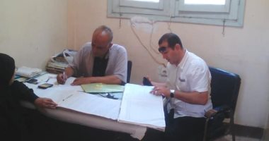صور.. إحالة 22 طبيبا وصيدليا وممرضا للتحقيق لتغيبهم عن العمل بالقليوبية