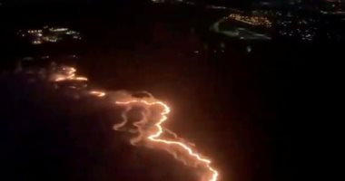 النيران تلتهم غابات جزيرة ماوى وحاكم هاواى يعلن حالة الطوارئ