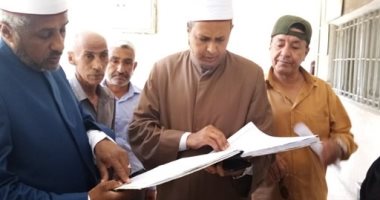صور رئيس منطقة الأقصر الأزهرية يتفقد إمتحانات الدور الثاني للنقل الثانوي 