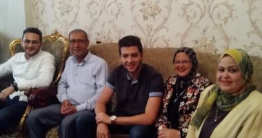 الثانى على الجمهورية من كفر الشيخ: دعوت الله وحقق أملى فى التفوق.. والفضل لله ولوالدى.. ووالدتى مديرة أعمالى.. وأنصح طلاب الثانوية بالاعتماد على الإنترنت لزيادة معلوماتهم وعدم الاكتفاء بالدروس الخصوصية