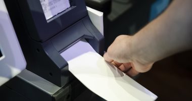 تقرير يحذر: آلات تصويت الانتخابات الأمريكية تستخدم برمجيات ضعيفة وقديمة