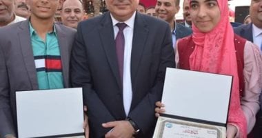 صور .. محافظ الغربية يكرم أوائل الثانوية العامة والأزهرية من أبناء المحافظة 