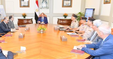 السيسي يجتمع برئيس الهيئة الهندسية ويوجه بتقديم أفضل الخدمات بالعاصمة الإدارية