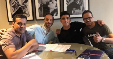 شاهد.. لحظة توقيع بن شرقى على عقد انضمامه للزمالك
