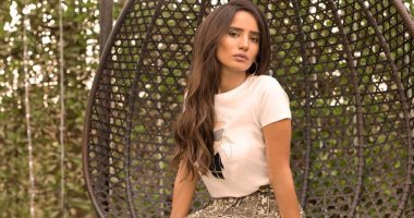 زينة: نور الشريف مكنش مقتنع بيا فى مسلسل "حضرة المتهم أبى"
