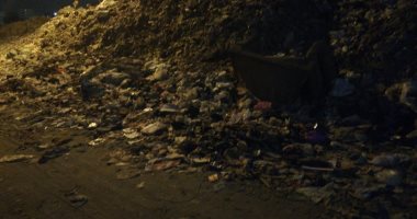 أهالى ناهيا بكرداسة يناشدون المسئولين برفع مخلفات تطهير المصرف