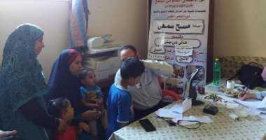 ضمن "حياة كريمة".. الكشف على 780 مواطنا فى قافلة طبية بقرية البياضية بملوى