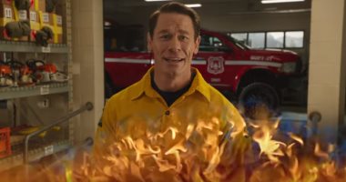 فيديو وصور.. شاهد التريللر الرسمي لفيلم جون سينا "Playing with Fire"