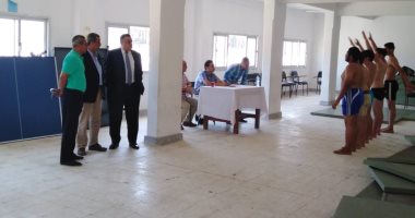 نائب رئيس جامعة الإسكندرية يتفقد اختبارات القدرات بكليتى التربية والفنون الجميلة