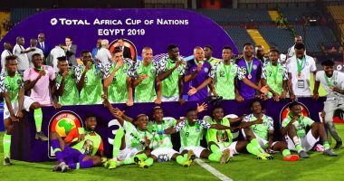 مراسم تتويج منتخب نيجيريا بالميدالية البرونزية فى أمم أفريقيا.. فيديو  