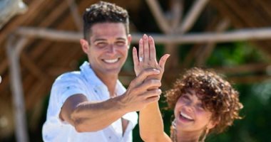 بعد ساعات من إعلان خطبتها.. تعرف على مصمم خاتم خطوبة سارا هايلاند