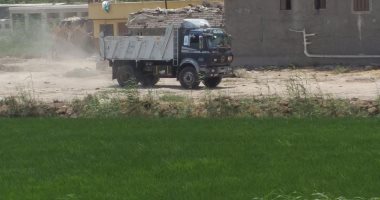 صور.. إيقاف أعمال تبوير أرض زراعية و التحفظ على المعدات شرق الإسكندرية