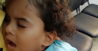 "مريم" مصابة بنزيف فى المخ وعائلتها تناشد المسئولين بعلاجها